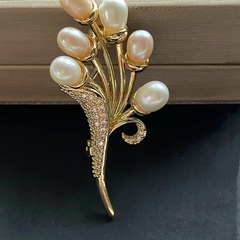Natural Freshwater Pearl Floral Copper-Inlaid Zircon Brooch Elegant Zircon Stone Creative Personality Accessory