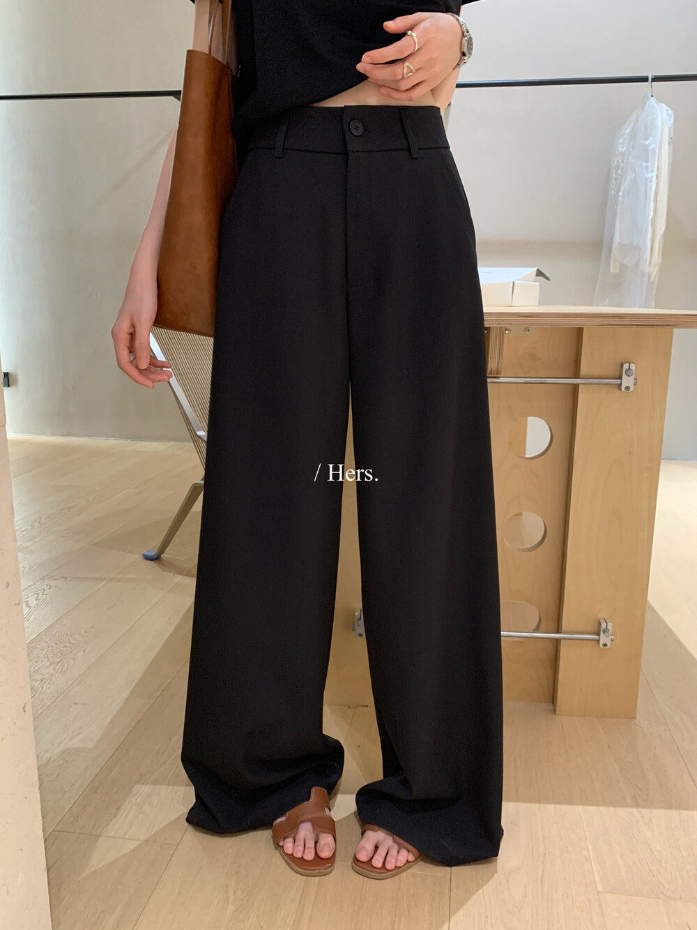 Quần culottes nữ ống rộng dáng suông vải rũ mềm mại — màu đen, màu kaki chi tiết 5