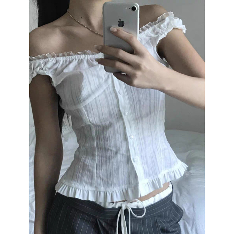 Korean Chic Summer Sweet Lace Square-Neck Sleeveless Shirt with a Stylish Design, Slim Fit, Versatile Short Top for Women