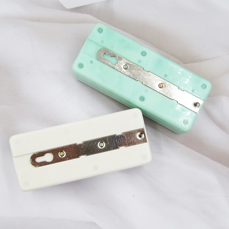 El Comercio exterior enchufe integrado de seis agujeros de tres colores enchufe Europeo Jack Tailandia Camboya enchufe Placa de cableado