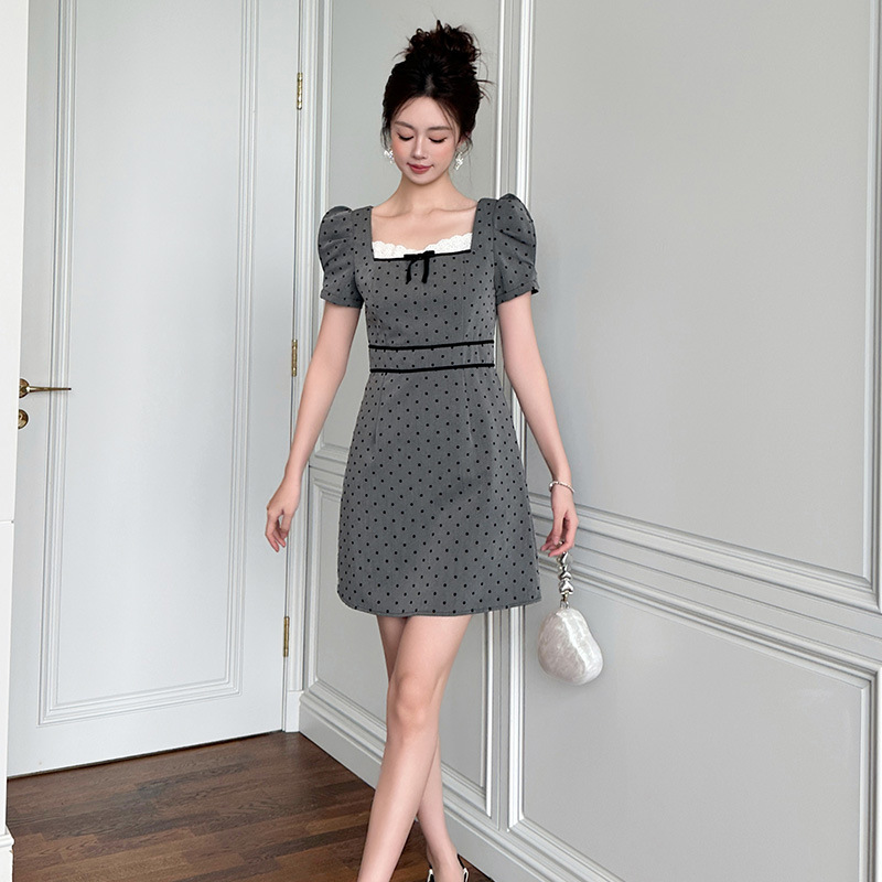 miu系灰色波点收腰方领连衣裙女夏季韩版显瘦气质小A摆短裙61777