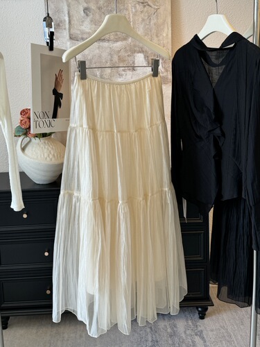A lightweight pearlescent soft chiffon dress~A-line splicing fluffy cake skirt, French gentle temperament versatile medium-length half skirt
