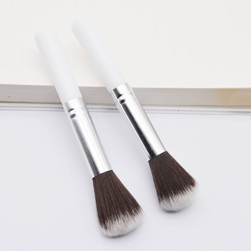 Фабрика в наличии Мини-Кисть для макияжа Кисть для румян Свободная кисть Финишер Кисть для макияжа Мягкие волосы для начинающих