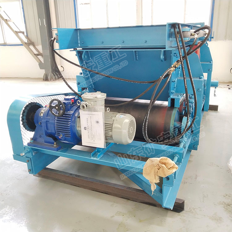 运动部分工作阻力小功耗低GLD1500/7.5/B称重给煤机