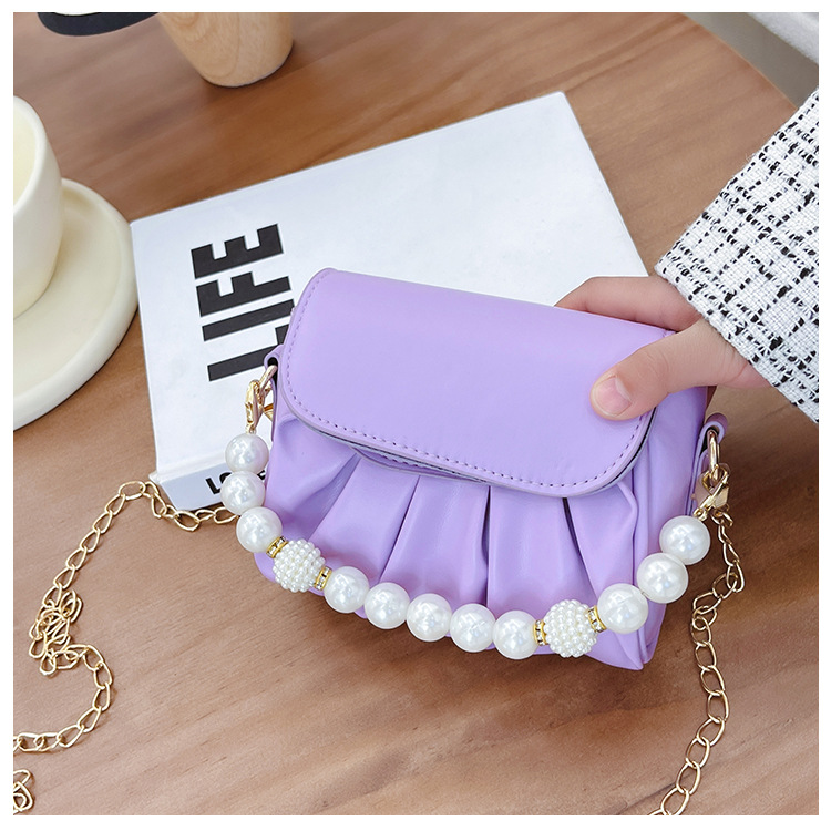 Girl'S Small Pu Leather Solid Color Cute Pearls Square Magnetic Buckle Crossbody Bag display picture 1