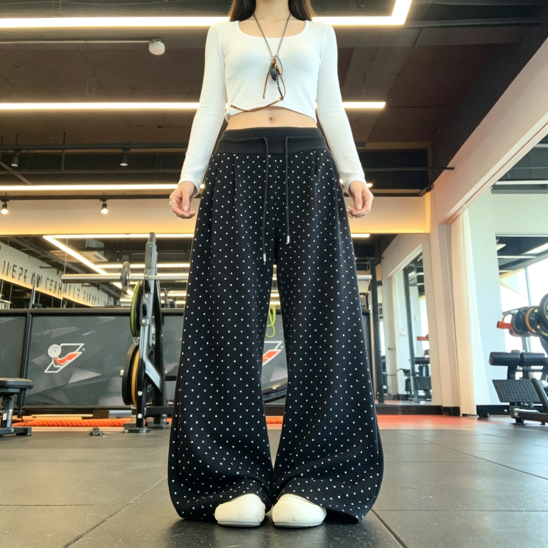 2026韩系早秋新款宽松百搭显瘦抽绳直筒裤女波点休闲裤弯刀卫裤潮