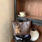 Màu cà phê có mặt dây chuyền