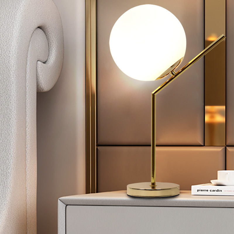 簡約現代臥室浪漫少女ins 觸摸台燈可調光藤球創意床頭網紅小夜燈