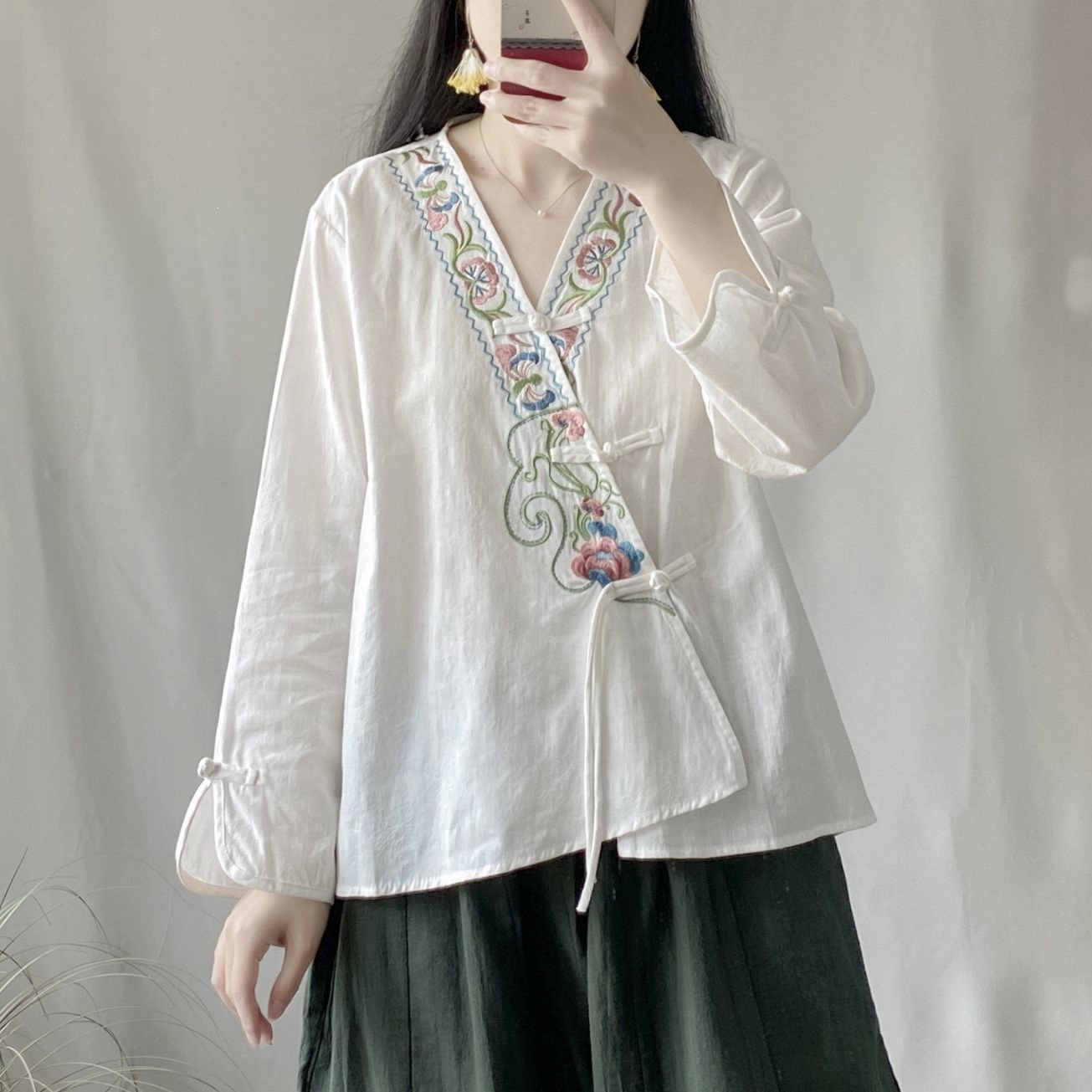 春夏新款新中式国风女装长袖衬衫女上衣盘扣复古刺绣民族风茶服女