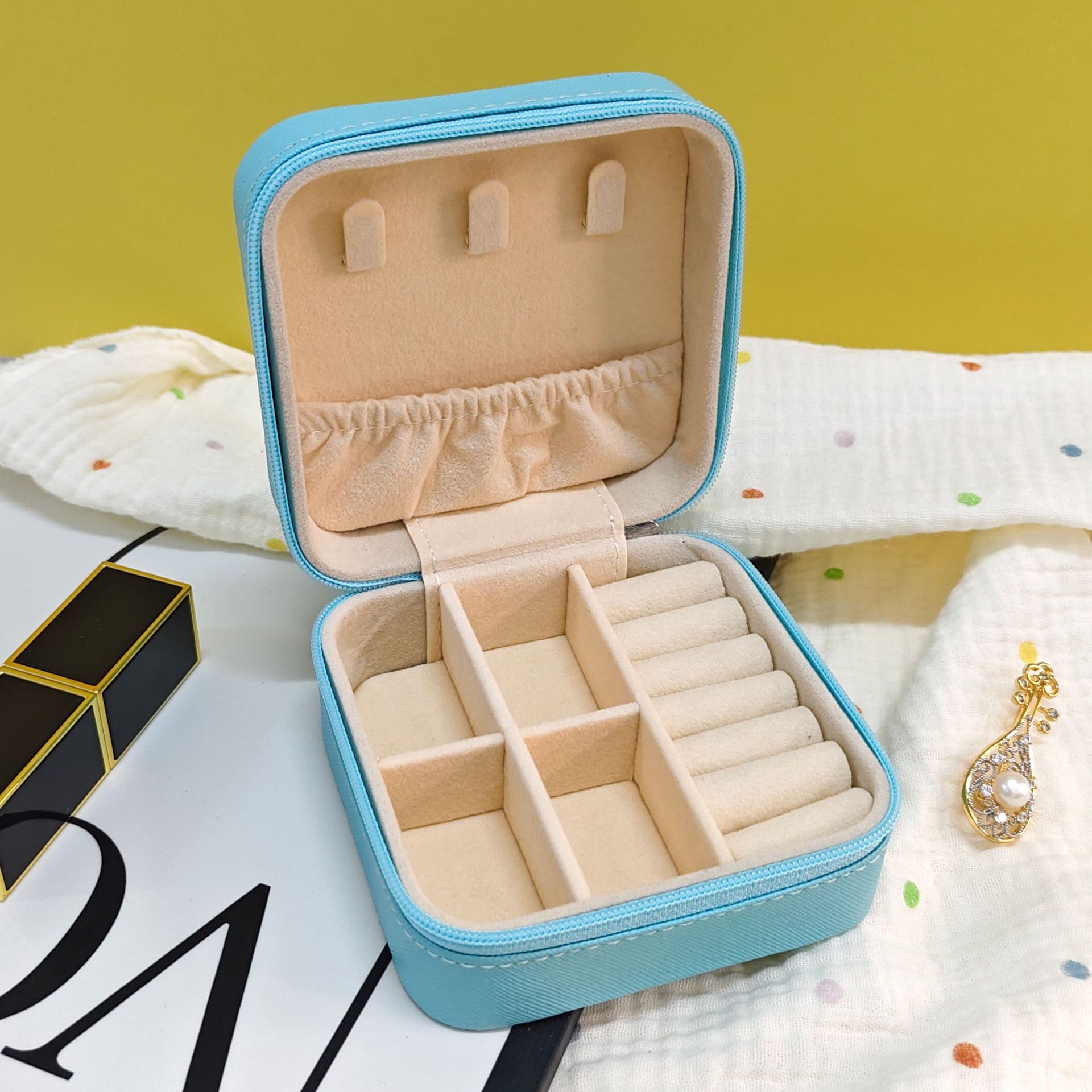 Caixa de joyería de cuero portátil para viajar caja de almacenamiento anillo collar de brazalete bolsa de joyería a prueba de polvo