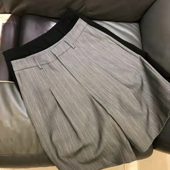 カジュアルパンツの高腰ストレートパンツの女性夏五分ズボンの大きいサイズはゆったりしていて、痩せています。
