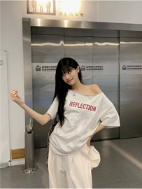 女式针织衫;连衣裙;女式T恤