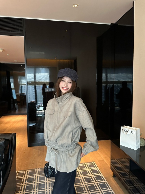2025新款高级感条纹长袖拉链外套女秋季抽绳收腰显瘦翻领夹克上衣|undefined