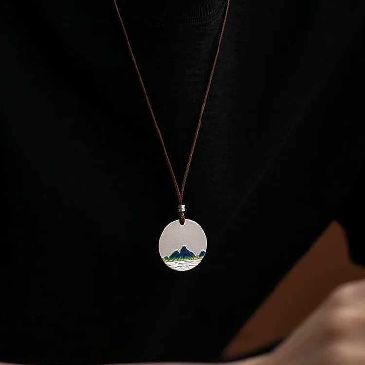 999 plata esterlina sin incidentes colgante de plata esmaltado para hombres y mujeres collar de río y montaña regalo de Año Nuevo de la Serpiente