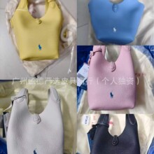 �羳����ˮͰ����֦�yţƤб��ŮŮ�����e�ٴ�б������˻@��Ů��