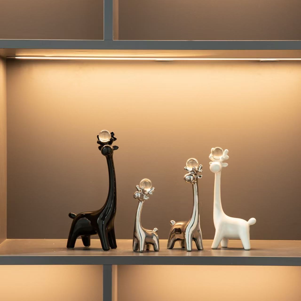 轻奢高档水晶球鹿摆件家居客厅酒柜电视柜装饰品桌面玄关摆设乔迁