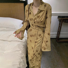 韩国chic秋季复古气质V领一片式系带收腰显瘦长袖碎花裙连衣裙女