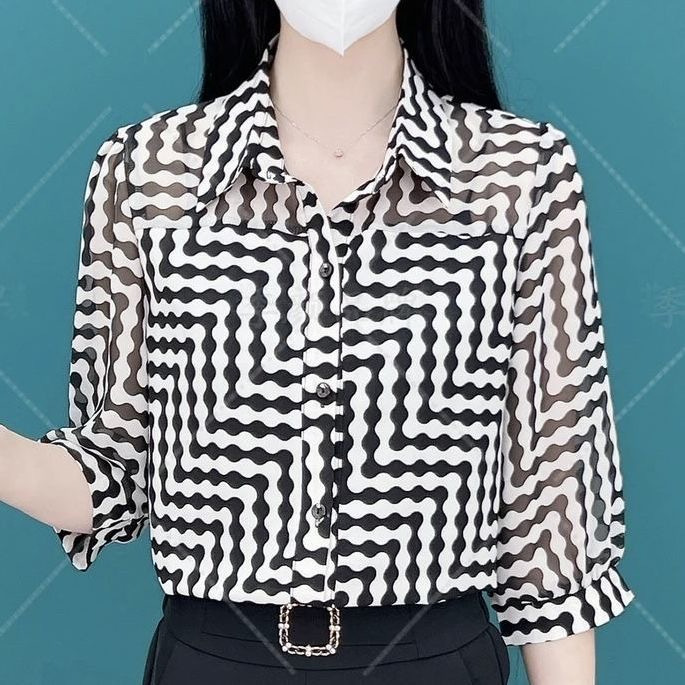 Women's Summer Chiffon Shirt Mother 40 to 50 Years Old 2024 New Style Mother Wear High-end Elegant Thin Shirt Age-reducing Slimming