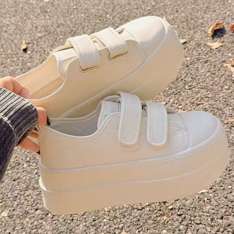 Nicho de estudiantes primavera 2025 cuero velcro zapatos blancos para mujeres nuevos zapatos de diseño muffin bonito bonito zapatos de pan chic
