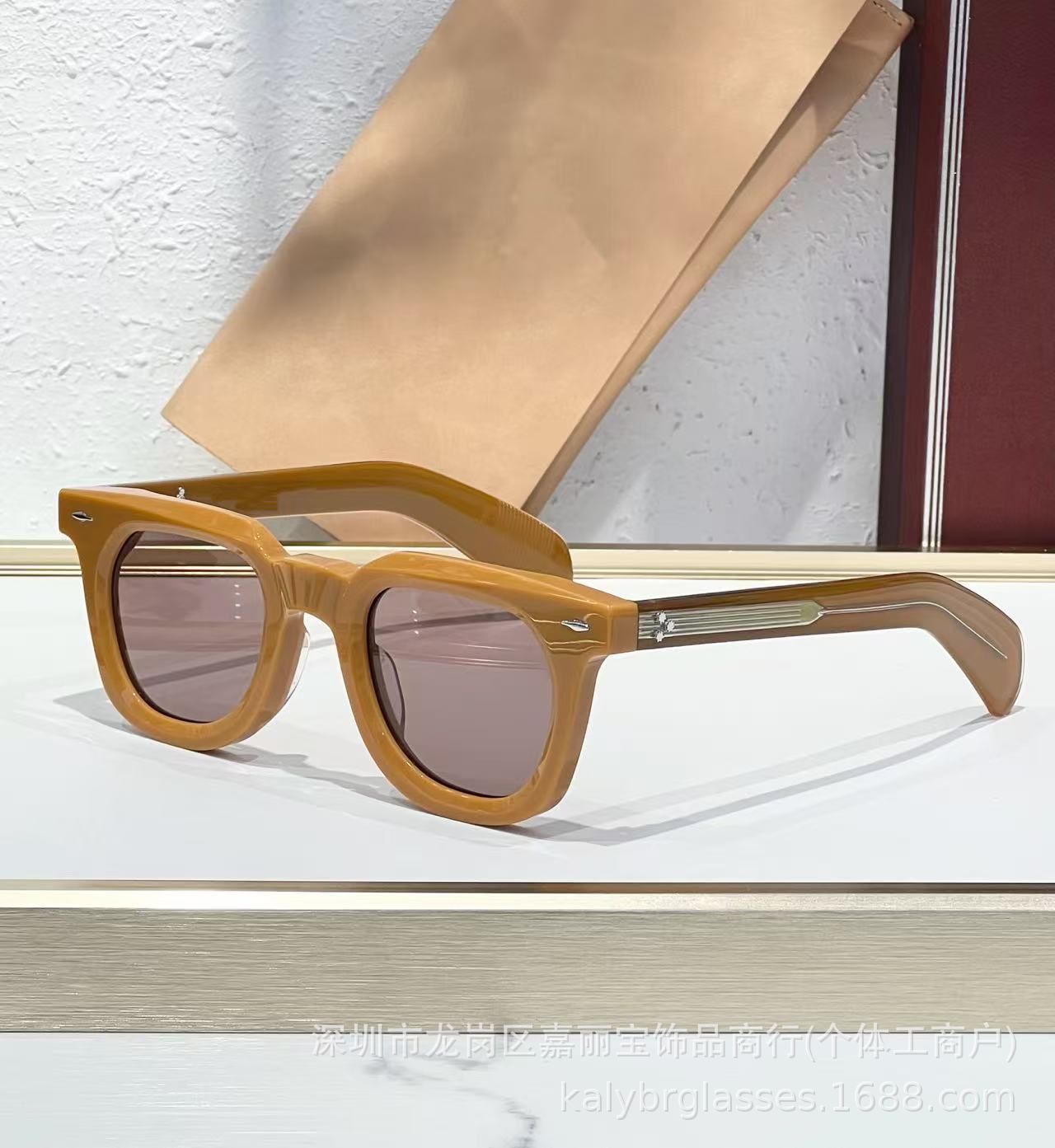 갈색 프레임 차 정제