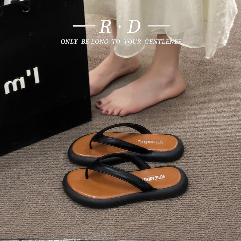 Flip-flops women's casual beach sandals feel wear feet cool excrement beach slippers summer clip flat wholesale new