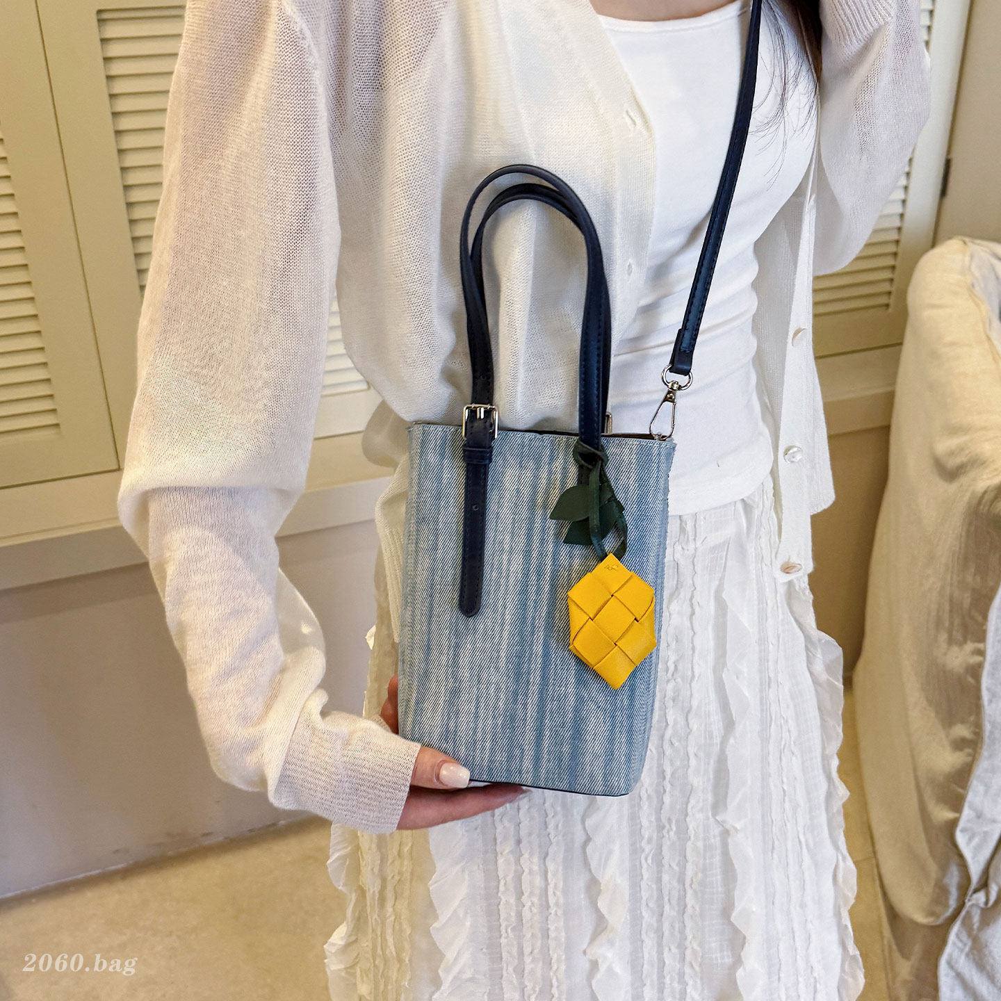 Verano nuevo nicho sensación bolso denim 2026 bolso móvil para mujeres no es popular incluido un solo hombro