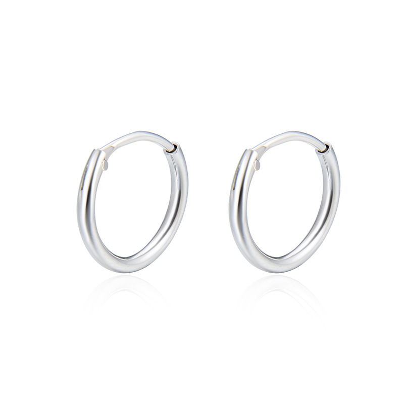 S925 anillo de plata esterlina hebilla de oreja pendientes simples hombres y mujeres de moda misma moda todo partido oreja piercing liso plata círculo pendientes