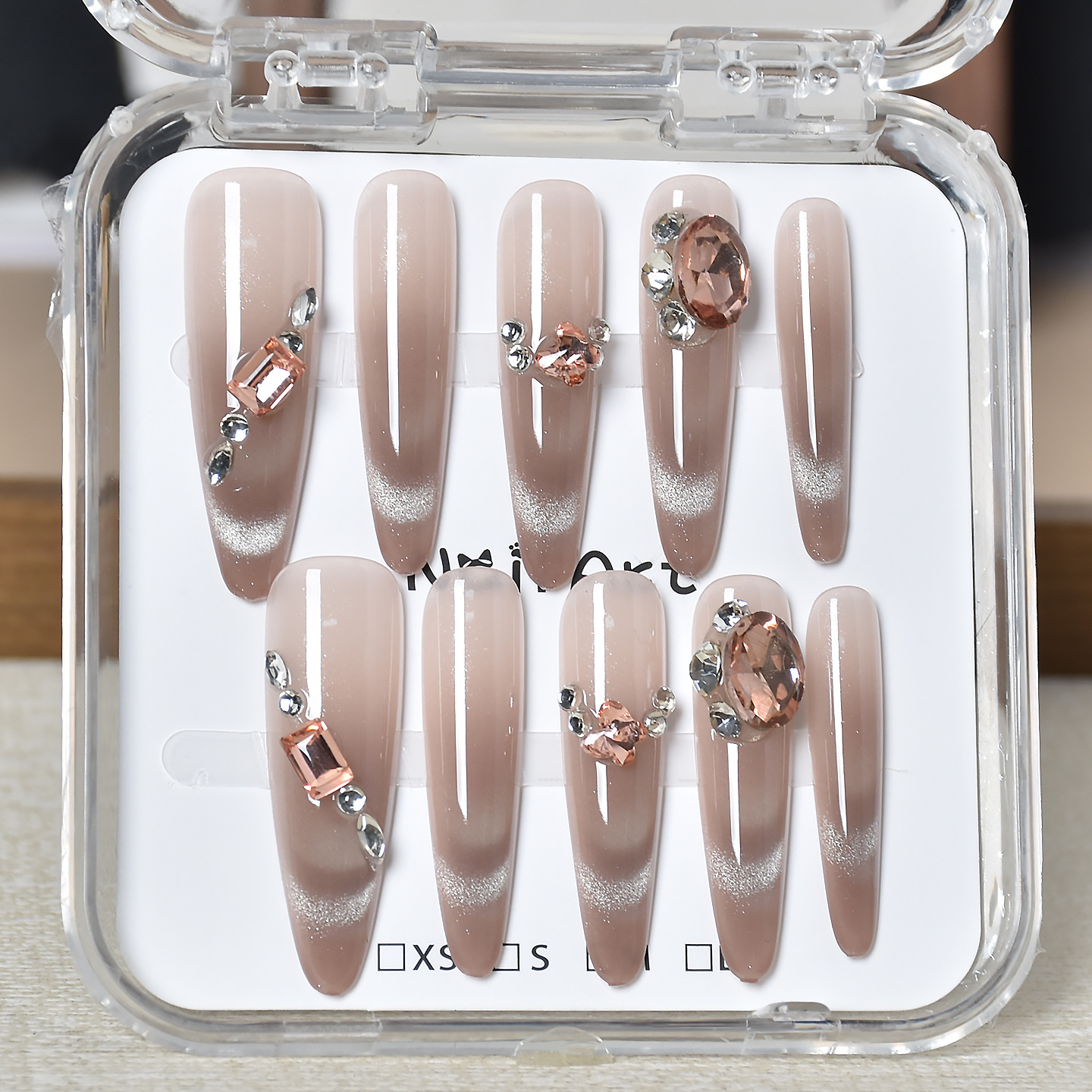 Caja transparente para usar uñas tienda física al por mayor barraca de uñas parches de uñas parches de uñas falsas desmontables