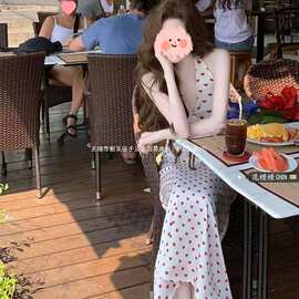 法式甜美挂脖爱心波点连衣裙女+开衫两件套2026新款红色外套涤纶
