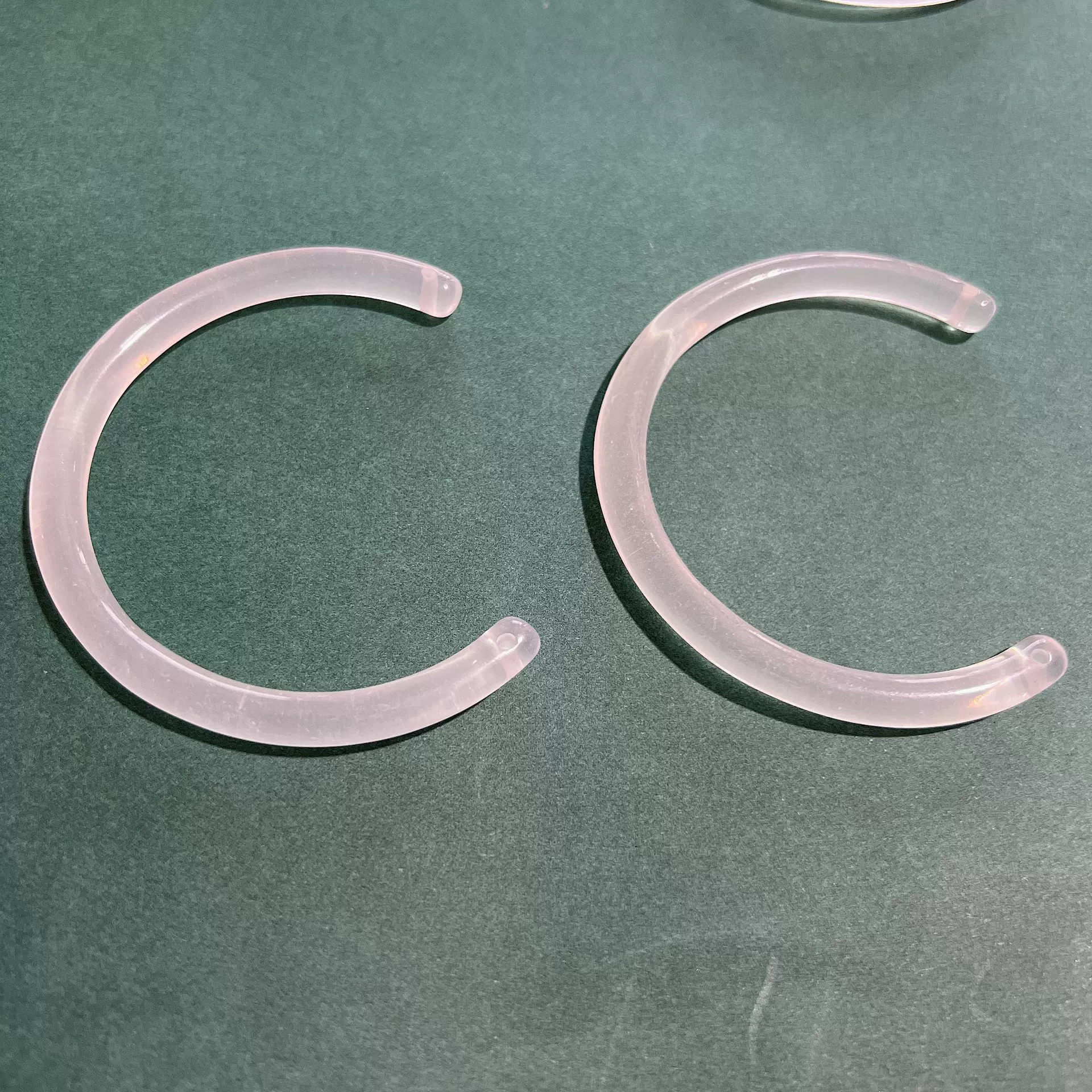 树脂半镯仿玉石半镯手链手绳半镯兔子配件手镯小配件手串配饰