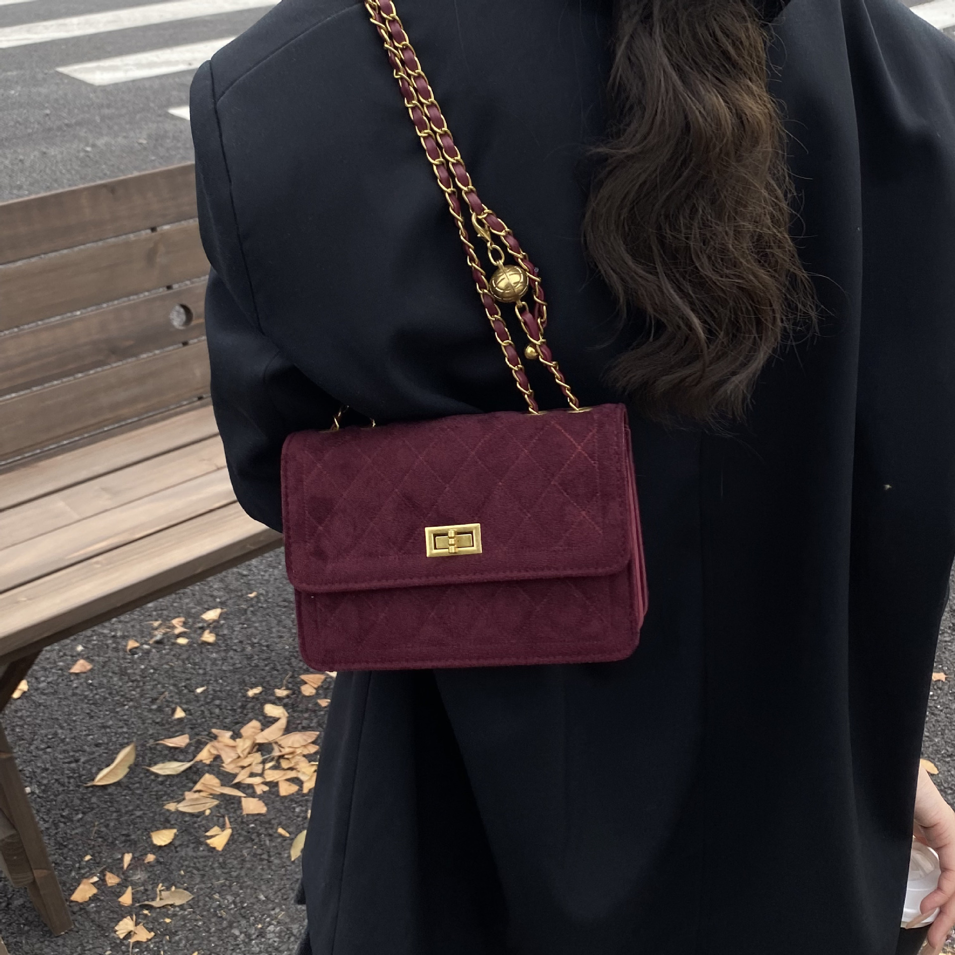 Bolso de nicho coreano de alta calidad otoño y invierno nuevo estilo de seda de tela de malla cadena de textura de hombro simple mini bolso