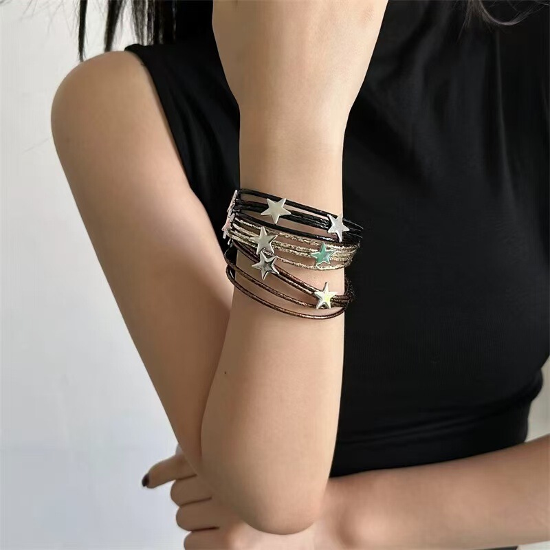 European and American Punk Style Y2K Sexy Leather Multi-Layer Star Magnetic Buckle Bracelet Female Niche Stylish Sexy Hand Jewelry Trend