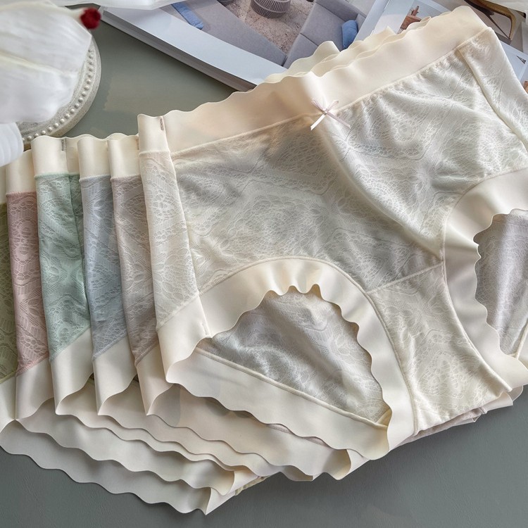 Carefully Selected Ice Silk Underwear for Women, Silk Antibacterial Crotch Mid-Waist Seamless Summer Thin Sexy Girls' Facial Mask Shorts