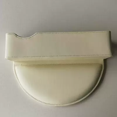 Gap Storage Box Fan-Shaped Leather: Car storage bag/box - off-white-unlabeled-fan-shaped-model