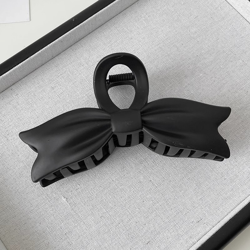 Zhao Lusi mismo estilo de clip de agarre de lazo femenino 2025 nuevo clip de tiburón grande de alta gama en la parte posterior de la cabeza horquilla