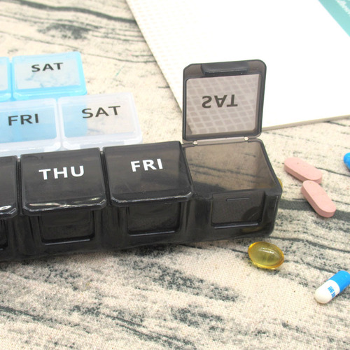 Portable Weekly 7-Compartment pill organizer, large PP 7-compartment pill box for medication sorting and storage