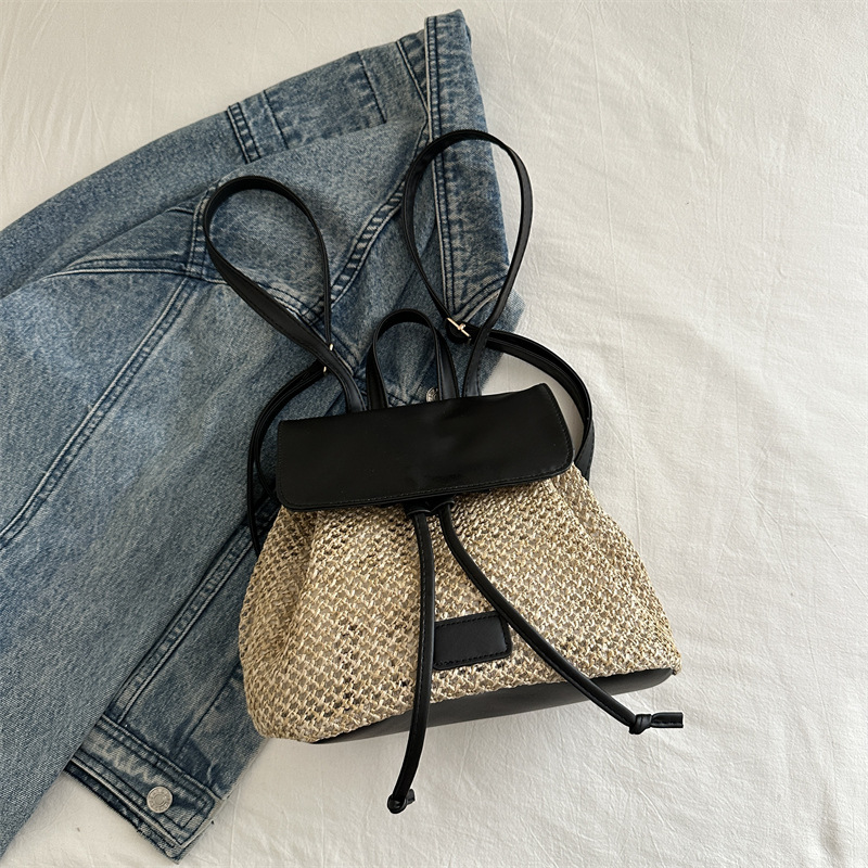 Mochila de viaje ligera para mujeres 2024 nueva moda de verano mochila de paja tejida casual mochila de mano