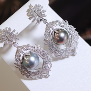18K Gold Accessories Luxury Version Ear Clip Diamond Inlaid Picture 12-13mm Beads Diamond 1.55 Carat Without Beads