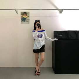 2026夏季新品韩版宽松显瘦拉肩长袖T恤上衣条纹时尚减龄女防晒潮