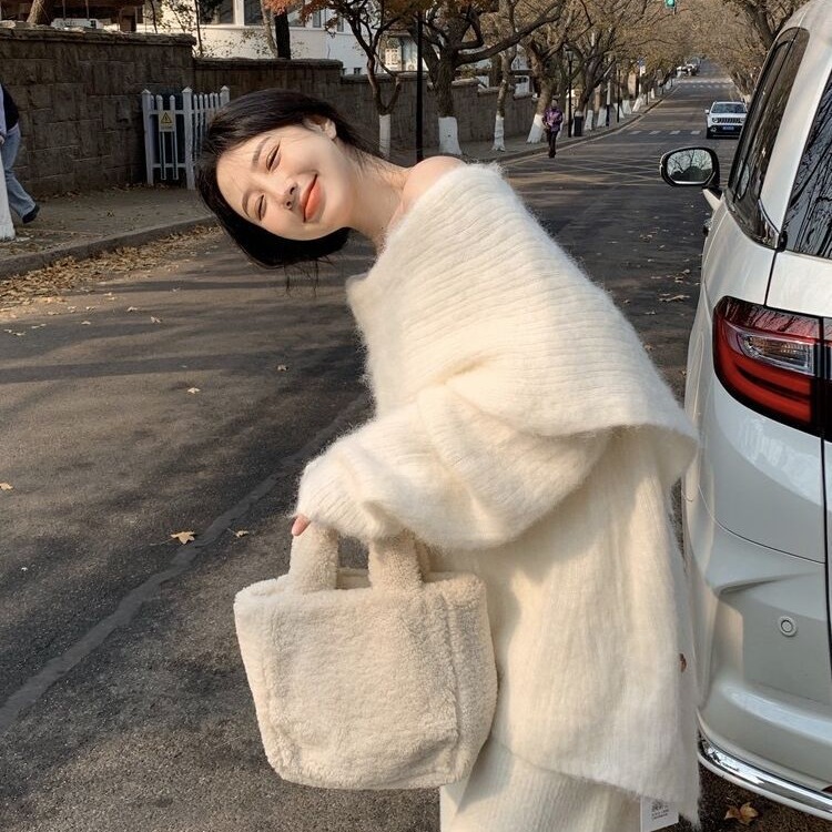 Cream white sweater woman loose pullover autumn and winter New lazy wind shoulder lapel gentle soft waxy shirt