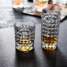 Bohemia�ݿ��M��ˮ��������ϵ�м���ˮ��ţ����ͱ���ʿ�ɹŵ䱭