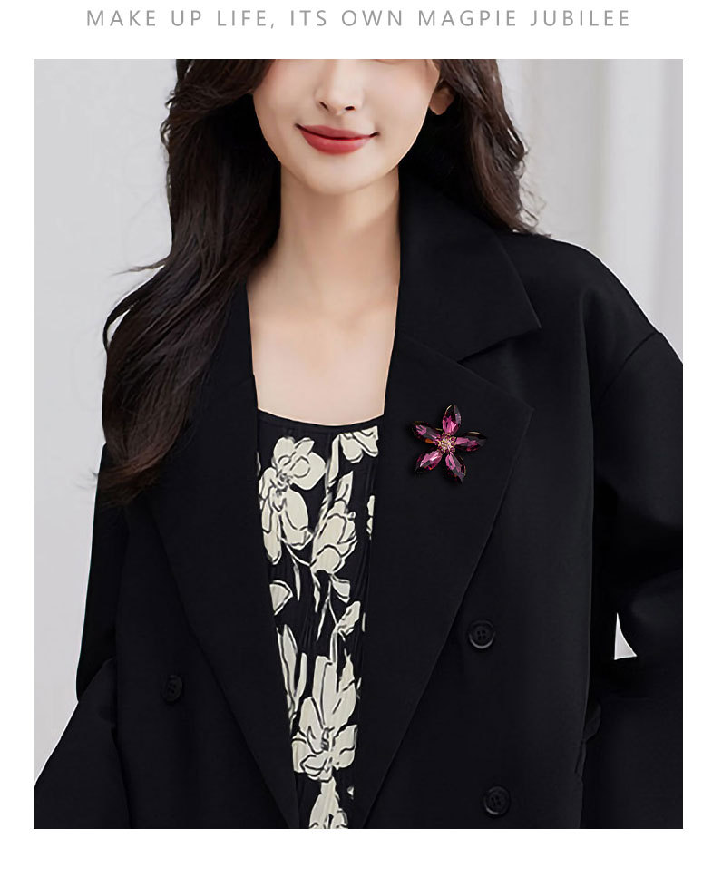 时尚简约五瓣花胸针小众新品轻奢玻璃花别针优雅大方气