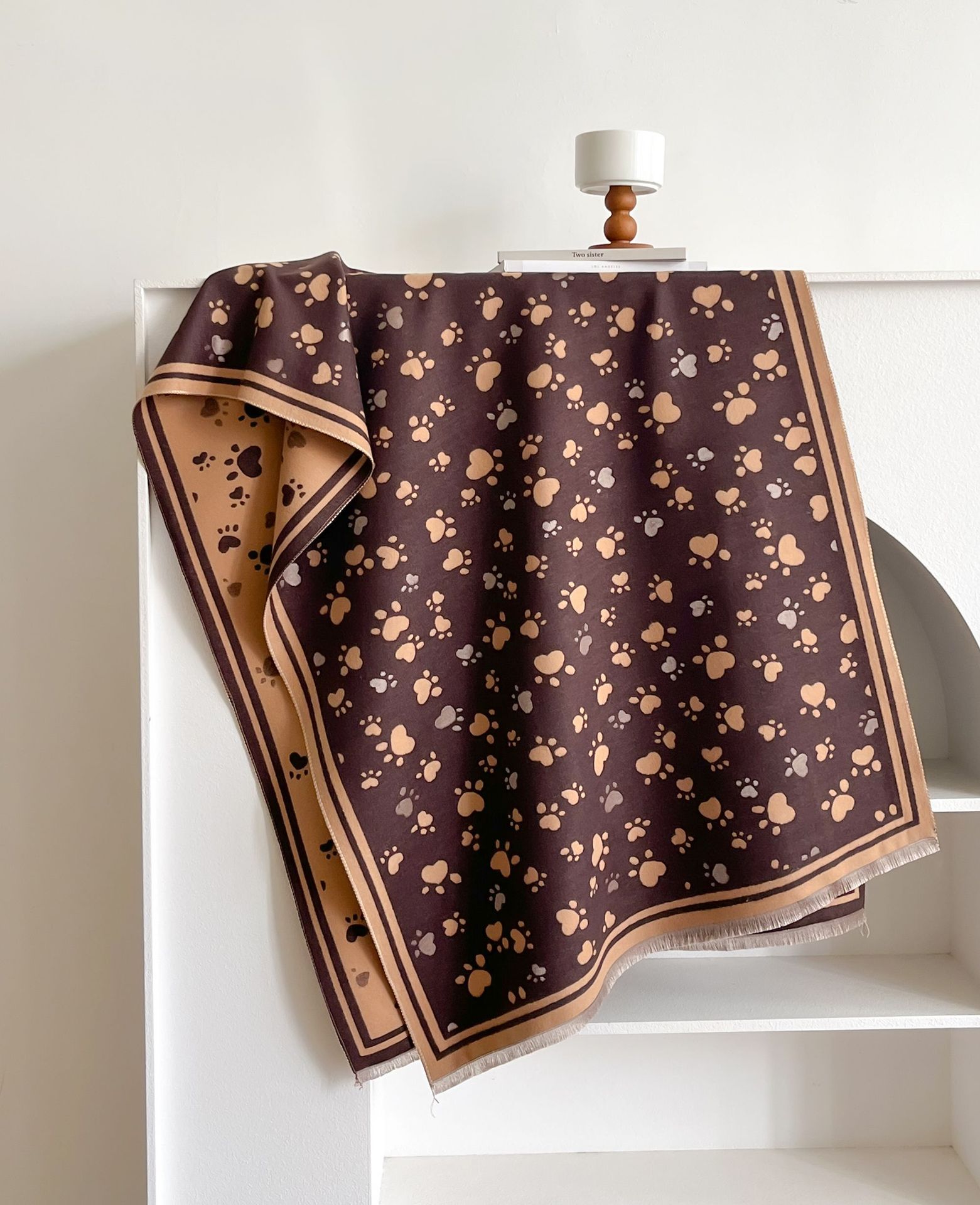 Otoño y invierno lindos perros huellas de huellas de huellas