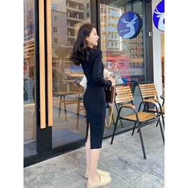 韩国修身显瘦毛衣针织连衣裙女春新款法式赫本风小黑裙开叉包臀裙