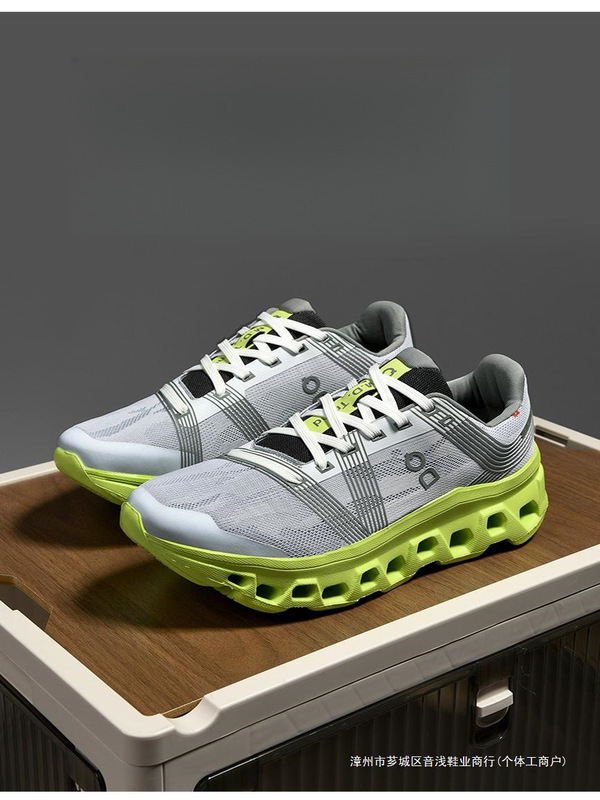 Autumn and Winter New Casual Sports Shoes for Men, Lightweight Cushioning Running Shoes, Fitness Sports Running Shoes, Breathable Thick Soles to Increase Height Autumn and Winter New Casual Sports Shoes for Men, Lightweight Cushioning Running Shoes, Fitness Sports Running Shoes, Breathable Thick Soles to Increase Height