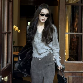 女式针织衫;休闲裤;女式衬衫