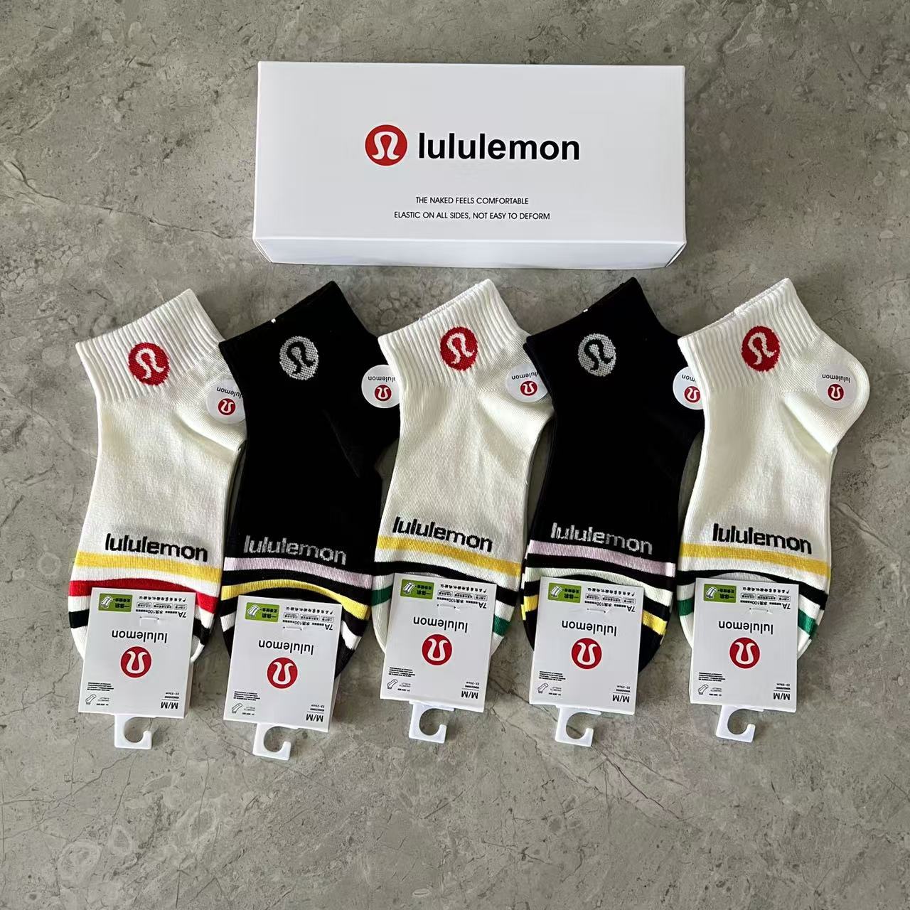 여성용 스트라이프 양말 (권장 사이즈 35-39)