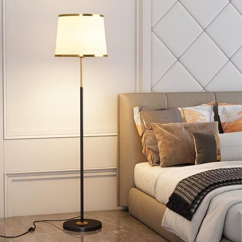 Lujo ligero lujo lámpara de piso red medieval estilo de hotel sala de estar lámpara de piso retro lámpara de mesa decoración de tela de dormitorio