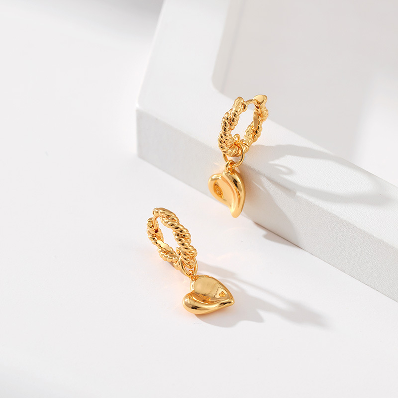 Fashion Heart Shape Copper Plating Dangling Earrings 1 Pair