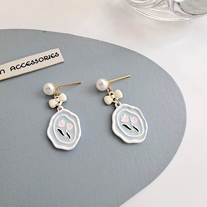 1 Pair Fashion Flower Alloy Plating Inlay Pearl Women's Drop Earrings display picture 2